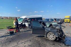 Загинуло немовля: поблизу Рівного сталася страшна ДТП (Фото, відео)