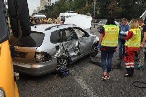 У Києві моторошна аварія неподалік станції метро «Житомирська»
