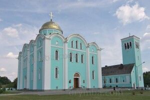 Нардеп від Волині пішов до поліції, щоб повернути древній собор державі