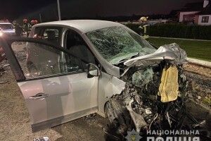 В жахливій ДТП біля Львова загинуло троє людей 