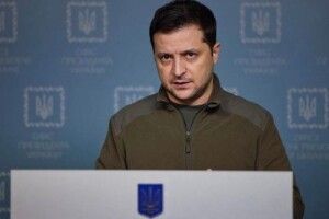 «Ми пережили ніч, яка могла зупинити історію України та Європи», – Зеленський знову звернувся до українців (Відео)