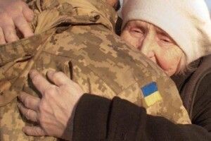 Порошенко привітав незламних українських матерів