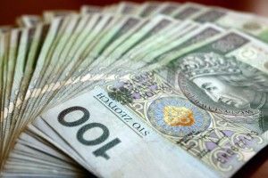 У Польщі масово піднімають зарплати