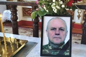 Закатований, але не зломлений: на Волині громада прощалася з воїном та вчителем Леонідом Павлюком