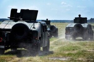 На кордоні з Україною – скупчення польської військової техніки