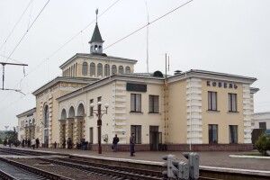 На залізничних вокзалах усіх обласних центрів запрацюють пункти вакцинації проти COVID-19