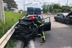 Біля Рівного – серйозна ДТП з маршруткою: об'їзд можливий по сусідніх дорогах (Фото, відео)