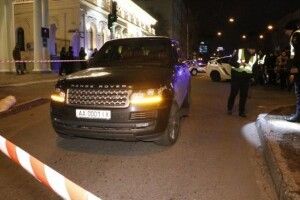 За інформацією ЗМІ, у вчорашньому вбивстві трирічного хлопчика в Києві підозрюють двох юнаків з «Правого сектора»