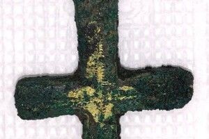 У Володимирі знайшли позолочений хрест-енколпіон
