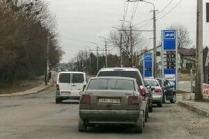Воєнний стан: Як скачуть ціни на пальне на волинських заправках (Фото)