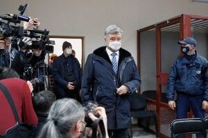 Безкоштовний адвокат, якого хотіли нав’язати Порошенку, вважає, що його планували затримати в аеропорту