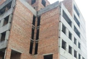 Трагедія на Буковині: 19-річний та 17-річний гімназисти вистрибнули з шостого поверху недобудови