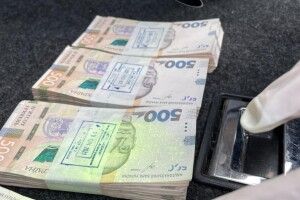 Волинського посадовця судитимуть за одержання 200 тисяч гривень хабаря