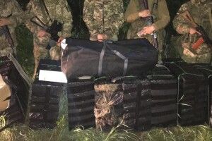 Контрабандисти човном переправляли контрабанду до Польщі
