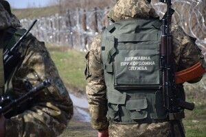Двоє росіян попросили політичного притулку (Відео)