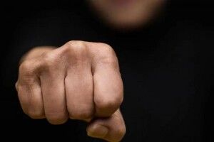 Зламав щелепу односельцю: на Волині судили чоловіка за побиття 
