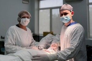 Волинські хірурги позбавили захисника від постійного болю