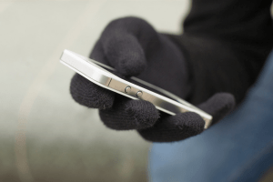 Незнайомець ошукав лучанина на понад 60 тисяч 