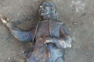 Луцького «кликуна» злодюжки хотіли здати на метал?