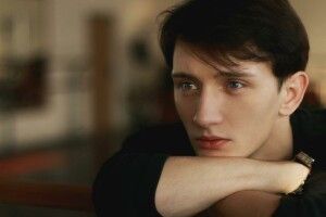 Лучанин,  фіналіст талант-шоу «Танцюють всі»,  став заслуженим артистом України