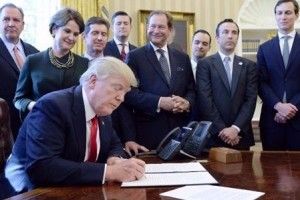 Із 700 мільярдів на армію Трамп нам вділив 350 мільйонів доларів