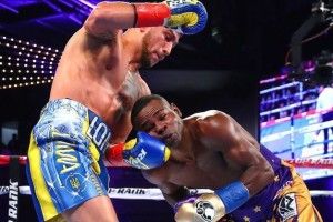 Ломаченко вломив «непереможному» Рігондо 