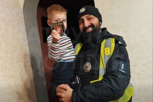 На Волині патрульні допомогли 3-річному хлопчику вибратися з пастки (Відео)