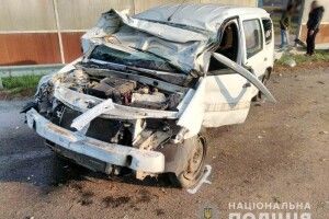 Капот замість лобового скла – наслідки ДТП на Рівненщині