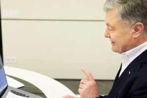 Порошенко у розмові з Туском закликав посилити санкції проти Росії, підтримати надання Україні ПДЧ і допомогти з вакцинами
