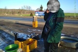 У Ківерцівському районі нелегальною рибою торгували на дорозі, а в Любешівському – знайшли сітки