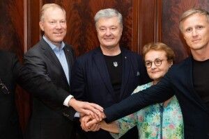 Порошенко на зустрічі з парламентарями країн Балтії та Фінляндії і закликав прискорити членство України в НАТО та ЄС