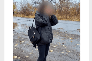 Чоловік вивіз за місто та залишив на трасі колишню дружину (Фото)