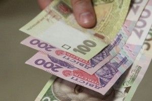 76-річний пенсіонер зі Смиги знайшов собі 34-річну «доглядальницю» – дев'ять тисяч гривень неначе вітром здуло
