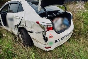 На Волині водії в'їхали у припарковані автівки