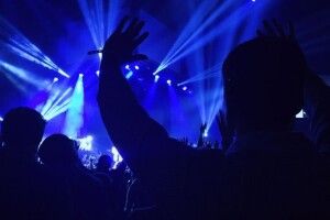 В Амстердамі влаштували масову вечірку, щоб з'ясувати, як передається коронавірус