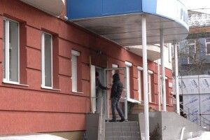 Вибух біля бізнес-центру у Рівному: що кажуть очевидець та орендар
