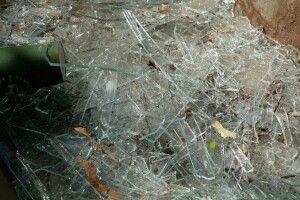 Нову зупинку в Луцьку пошкодили невідомі (Фото)