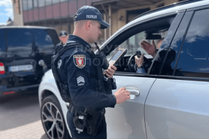 У Луцьку спіймали водія, який поїхав на червоний сигнал світлофора (Відео)