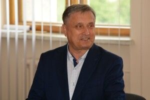 Зеленський присвоїв волинянину почесне звання