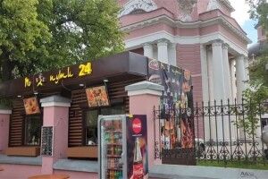У рамках співпраці: в росії на території церкви відкрили шашличну 