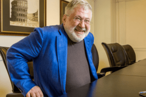 Єрмак повернув Коломойського в бізнес з Росією в обмін на «формулу Штайнмаєра»