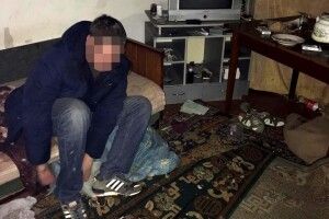 У Здолбунові 35-річний пияк-нероба відгамселив рідну матір – бо не схотіла дати 200 гривень