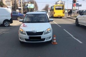 Рівнянин потрапив під колеса авто, перебігаючи дорогу в невстановленому місці