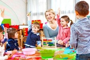 А спробуйте вкласти спати одразу 30 дітей! Вихователі просять достойної зарплати та умов роботи
