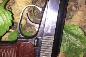 Велосипедист стріляв у поліцейських з пістолета Макарова