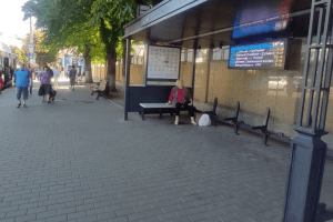 У Луцьку в 33-му мікрорайоні перенесли зупинку