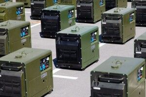 Фонд Порошенка з волонтерами відправили фронтовим бригадам 80 потужних генераторів