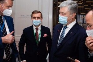 Порошенко у Галіфаксі: робимо все можливе, щоб відновити міжнародну коаліцію на підтримку України