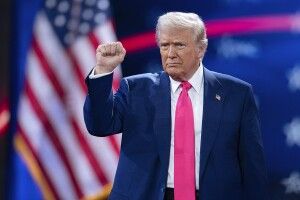 У США хочуть провести масштабний парад на день народження Трампа 