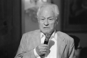 На 102-му році життя помер батько братів Суркісів
